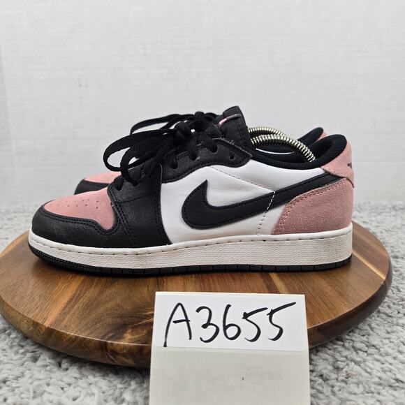 Jordan 1 Low OG Bleached Coral GS Kids 6.5y Athletic Casual Sneaker CZ0858-061 - Picture 1 of 12